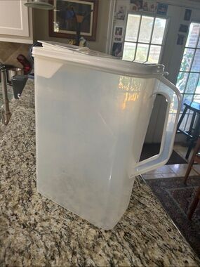 Clear White Plastic Kitchen Storage Container with Pour Spout Lid and Handle